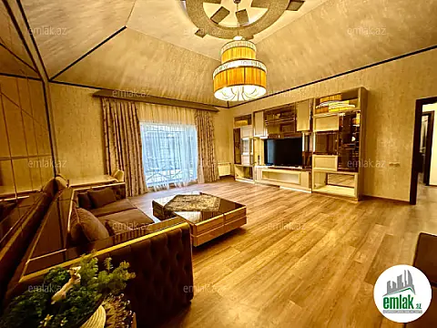 Satılır 4 otaqlı həyət evi 220 m²