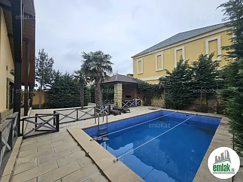 Satılır 4 otaqlı həyət evi 220 m²