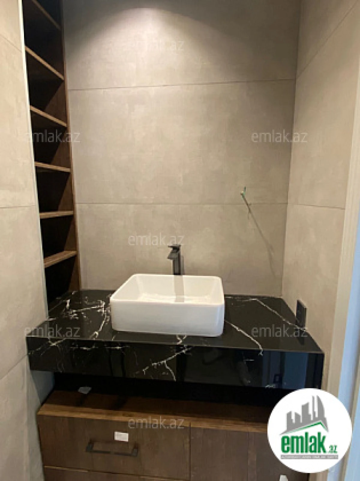 Satılır 3 otaqlı yeni tikili 98 m²