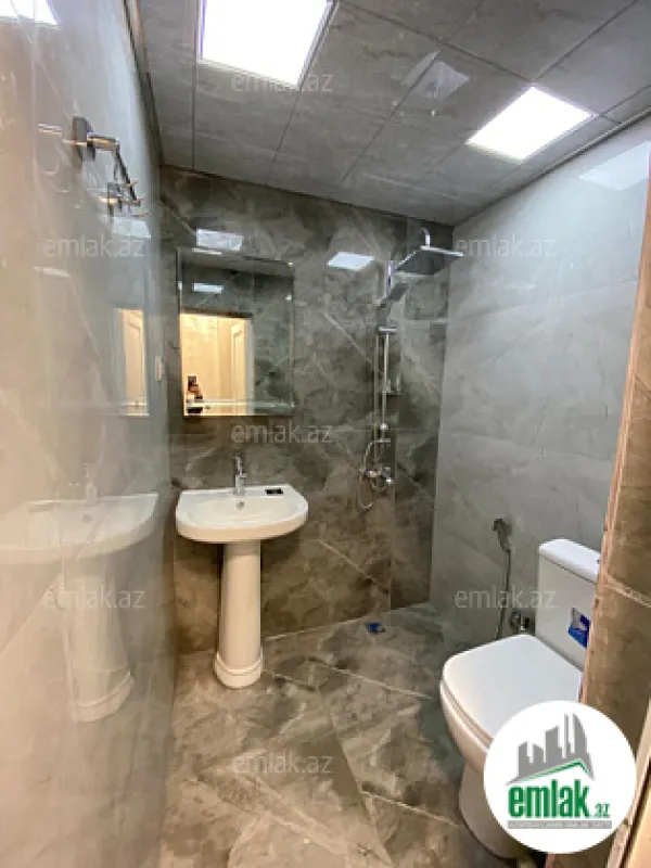 Satılır 2 otaqlı köhnə tikili 40 m²