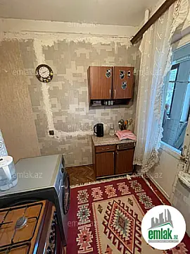 Satılır 1 otaqlı köhnə tikili 45 m²