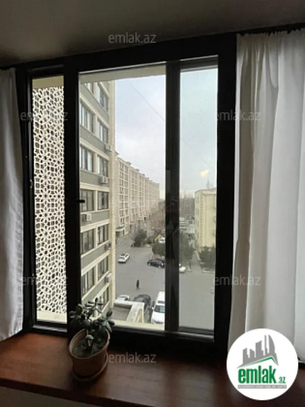 Satılır 1 otaqlı köhnə tikili 45 m²