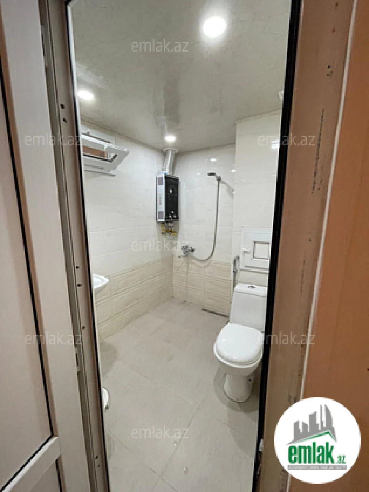 Satılır 1 otaqlı köhnə tikili 45 m²