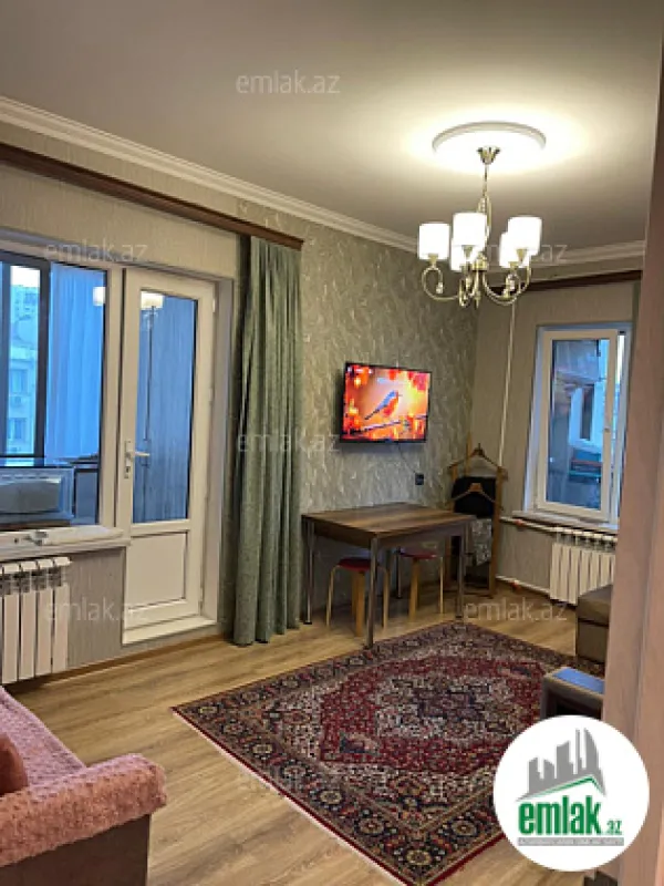 Satılır 1 otaqlı köhnə tikili 45 m²