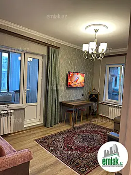 Satılır 1 otaqlı köhnə tikili 45 m²