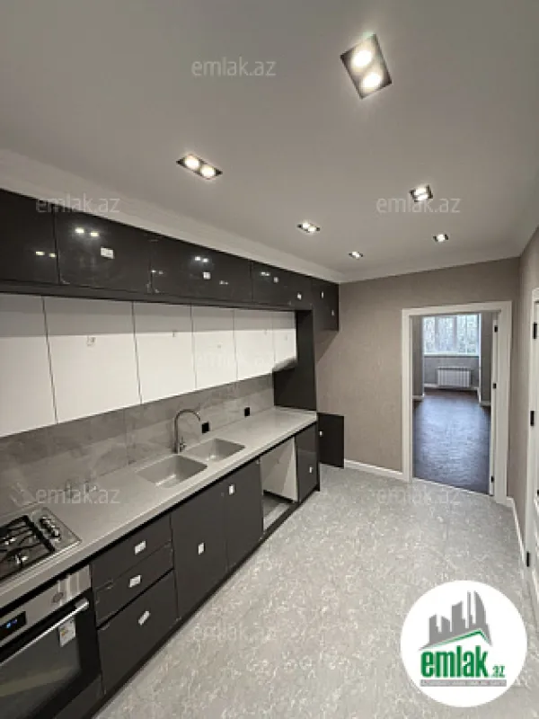 Satılır 3 otaqlı köhnə tikili 80 m²