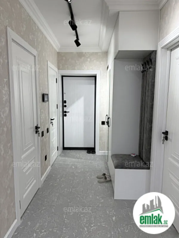 Satılır 3 otaqlı köhnə tikili 80 m²