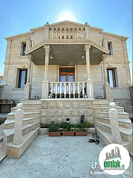 Satılır 9 otaqlı həyət evi 220 m² — Bakı 9 otaq 220.00 m²