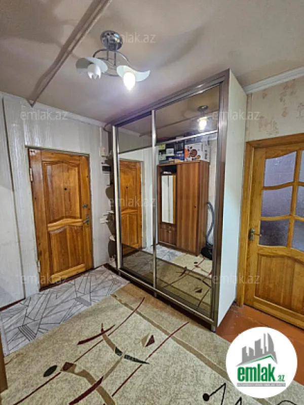 Satılır 3 otaqlı köhnə tikili 76 m²