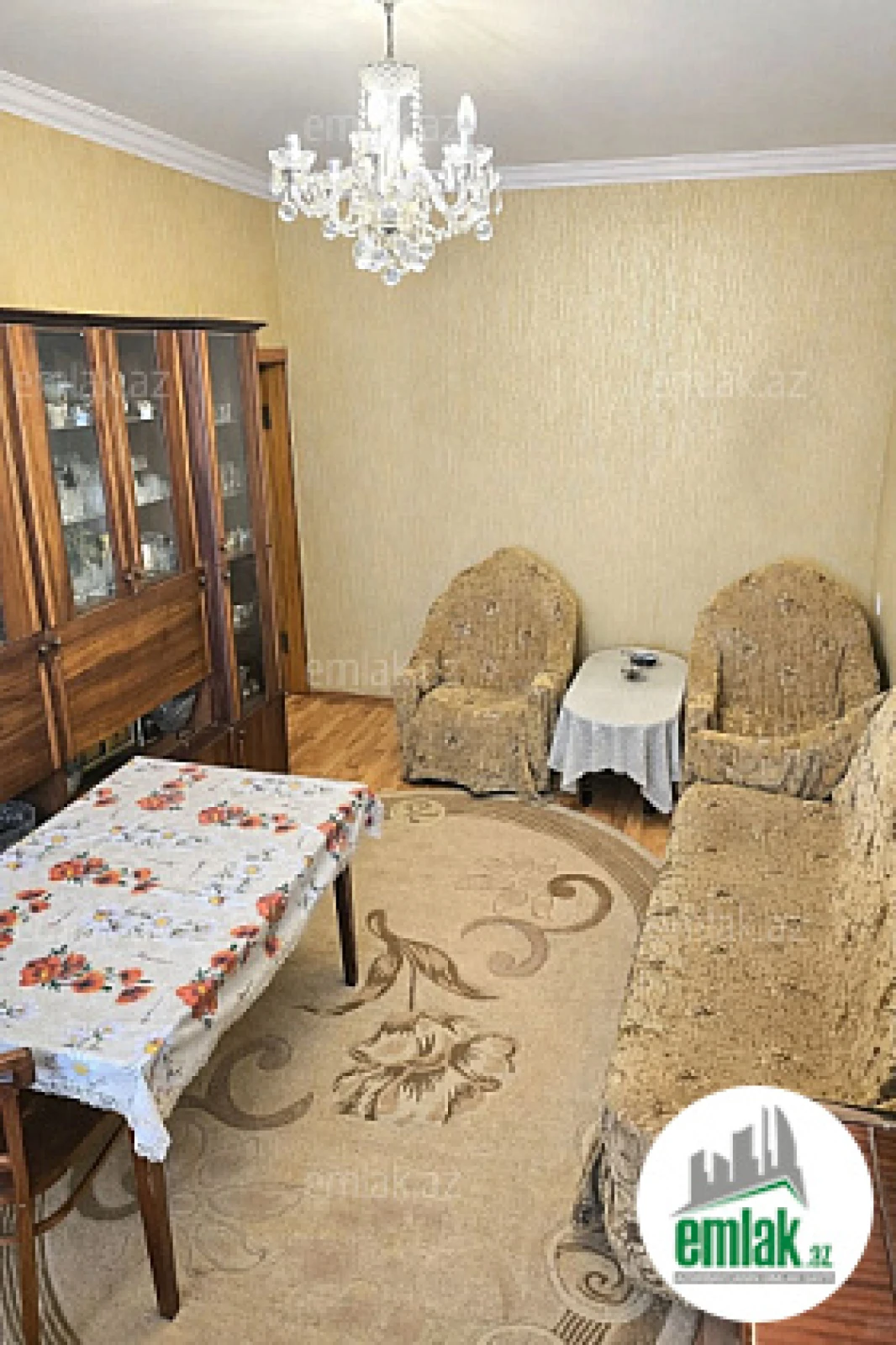 Satılır 2 otaqlı köhnə tikili 70 m²