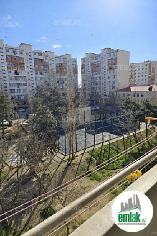 Satılır 2 otaqlı köhnə tikili 70 m²