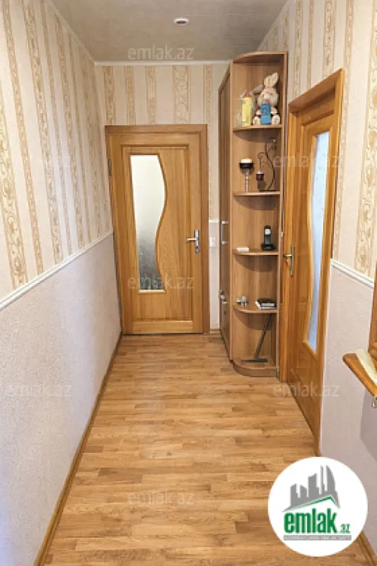 Satılır 2 otaqlı köhnə tikili 70 m²