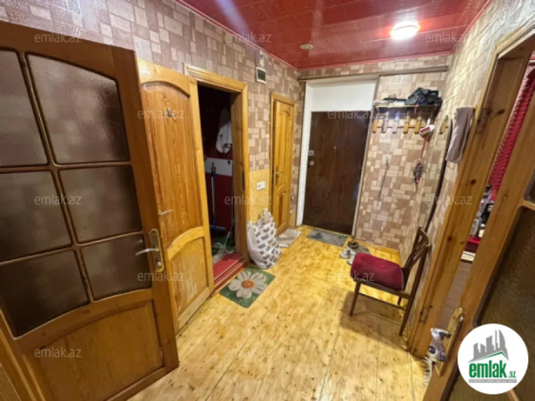 Satılır 3 otaqlı köhnə tikili 84 m²