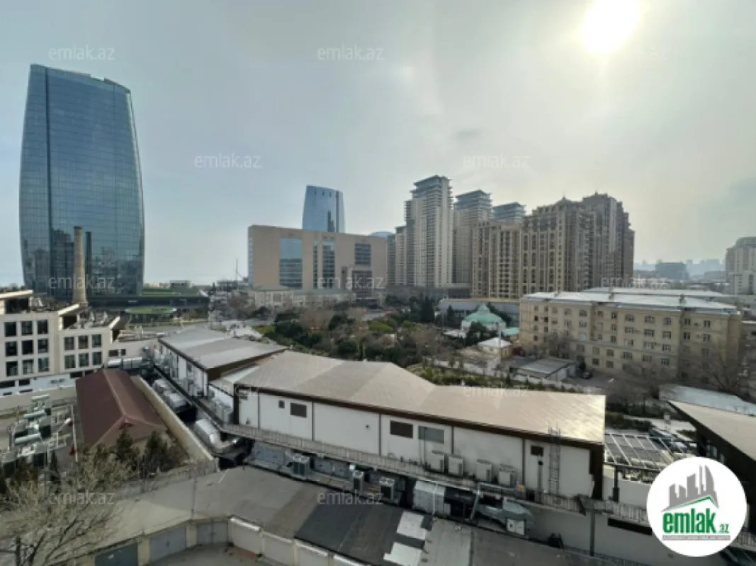 Satılır 3 otaqlı köhnə tikili 84 m²