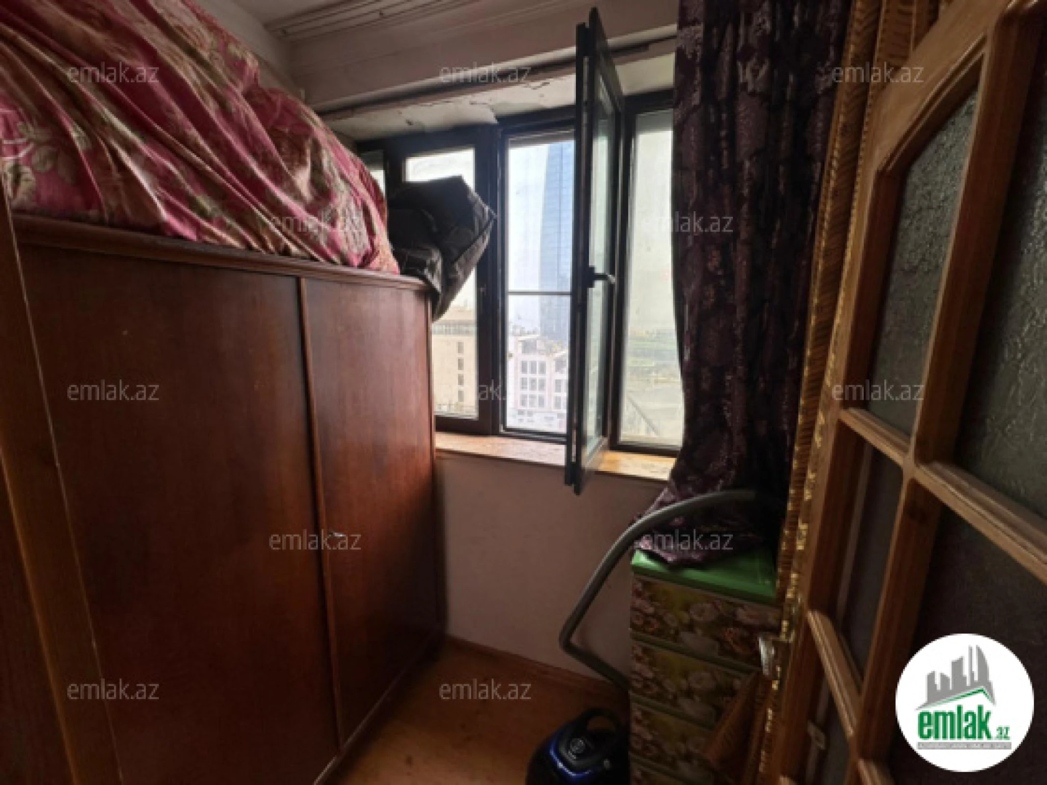 Satılır 3 otaqlı köhnə tikili 84 m²