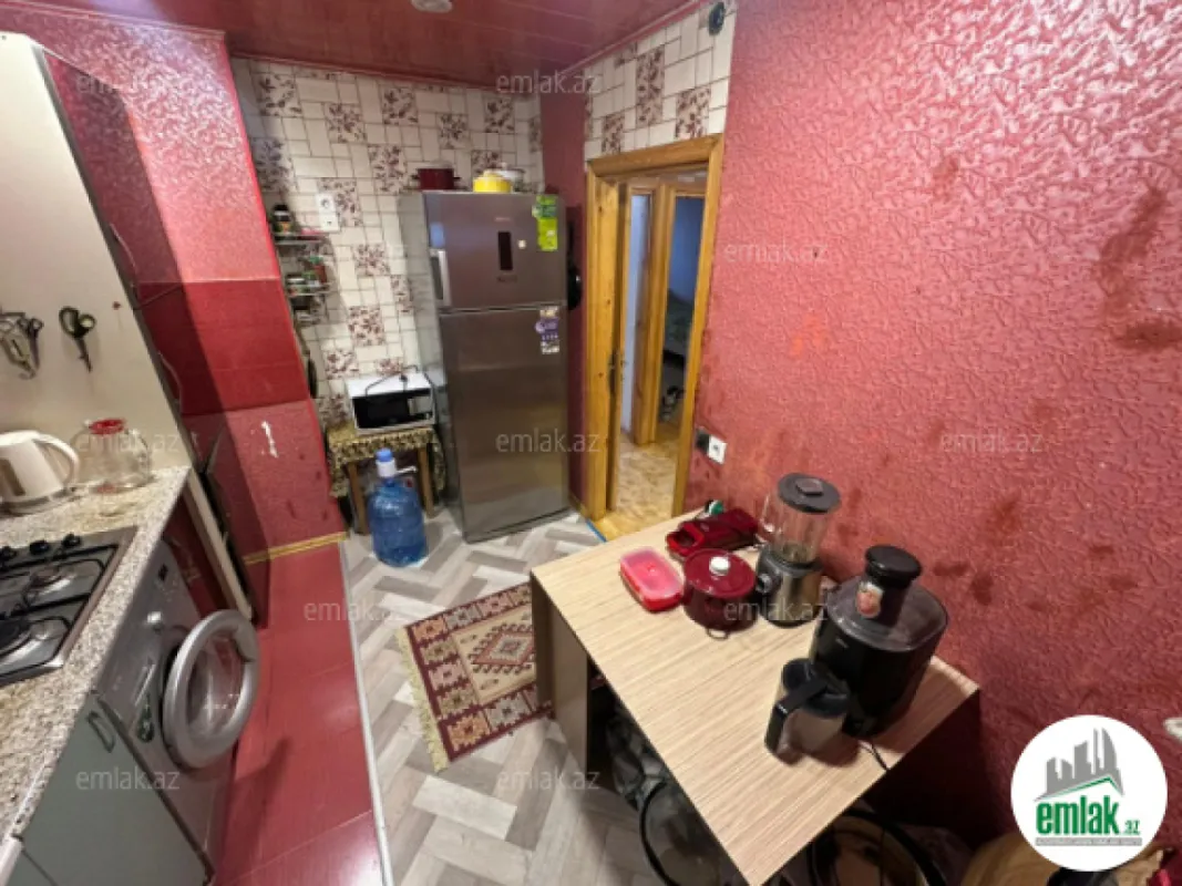 Satılır 3 otaqlı köhnə tikili 84 m²