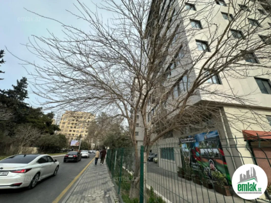 Satılır 3 otaqlı köhnə tikili 84 m²