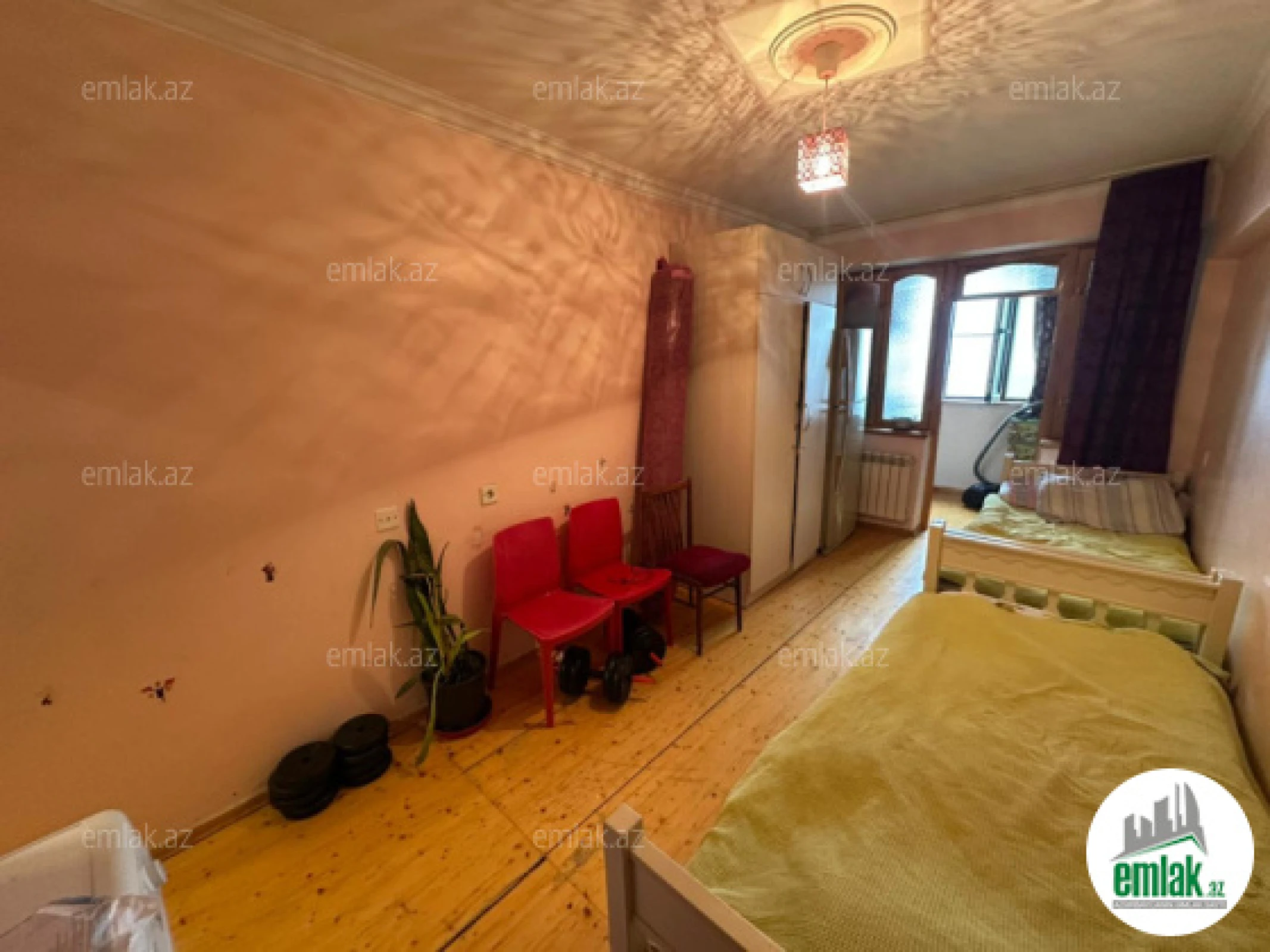 Satılır 3 otaqlı köhnə tikili 84 m²