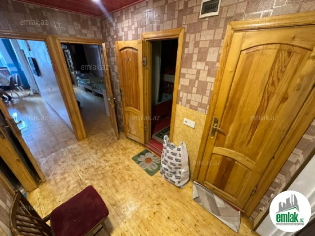 Satılır 3 otaqlı köhnə tikili 84 m²