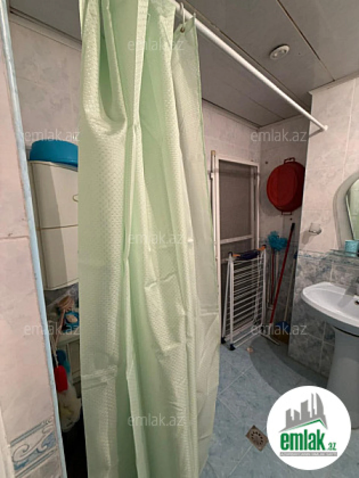 Satılır 2 otaqlı köhnə tikili 60 m²