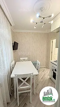 Satılır 3 otaqlı köhnə tikili 70 m²