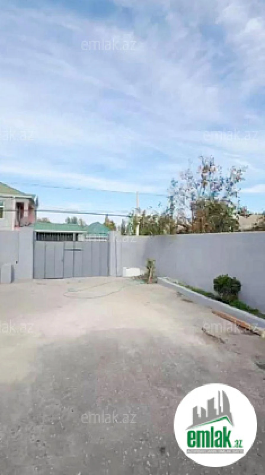 Satılır 4 otaqlı həyət evi 288 m²