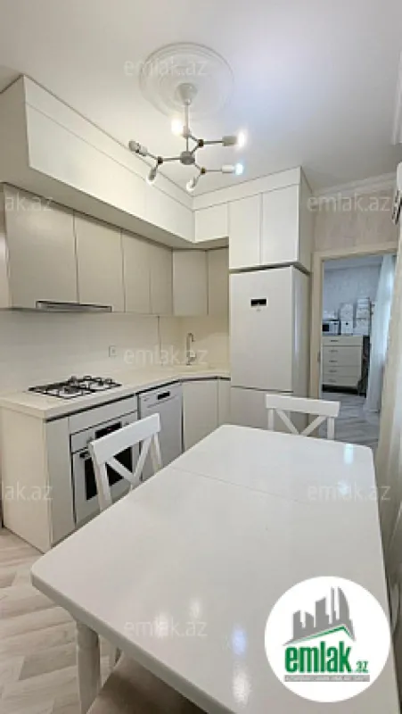 Satılır 3 otaqlı köhnə tikili 75 m²