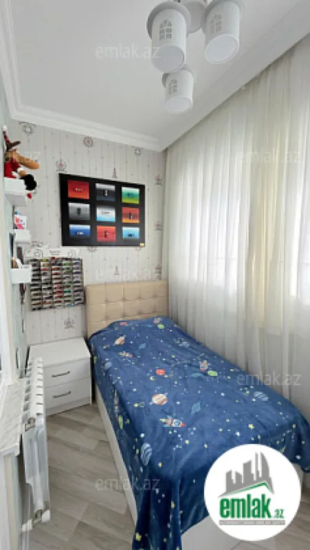 Satılır 3 otaqlı köhnə tikili 75 m²