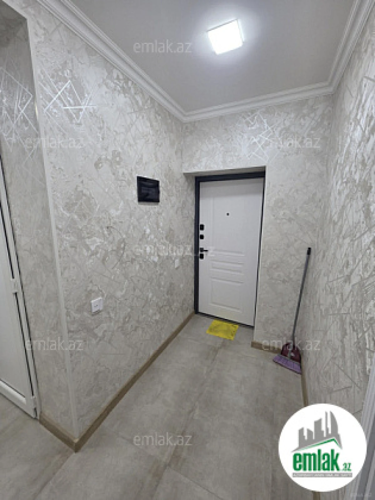 Satılır 3 otaqlı köhnə tikili 80 m²