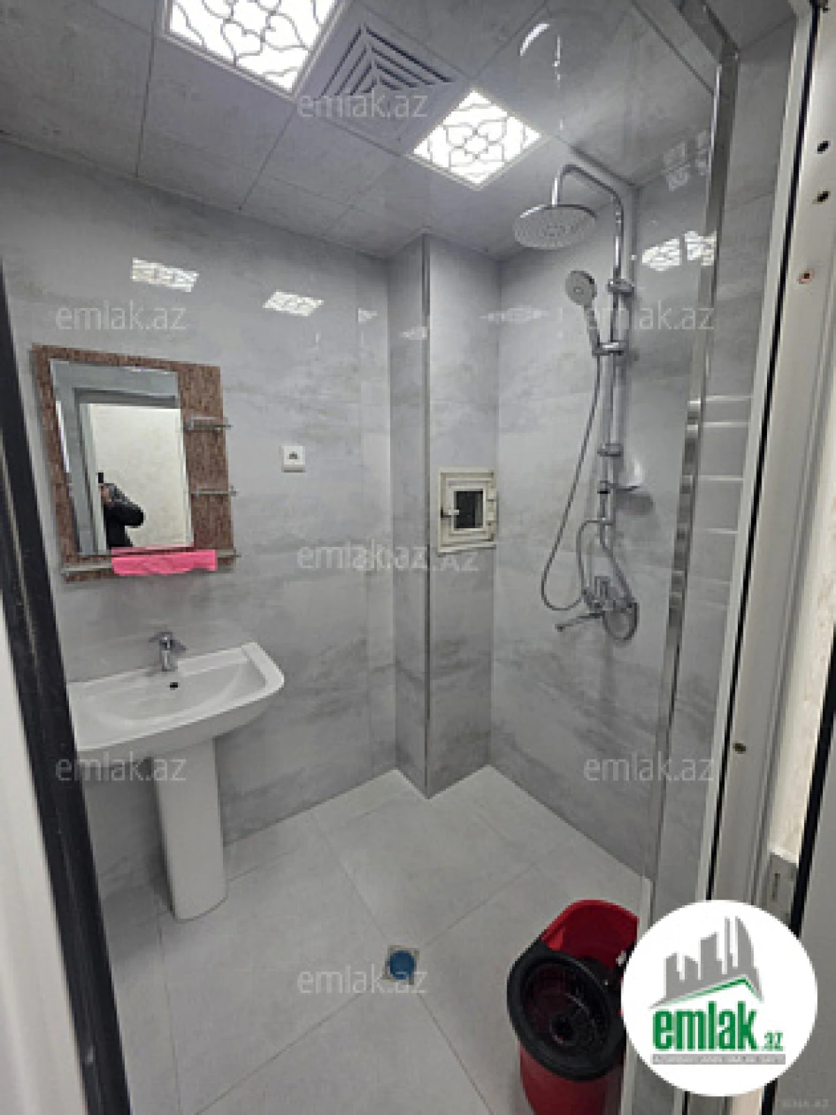 Satılır 3 otaqlı köhnə tikili 80 m²