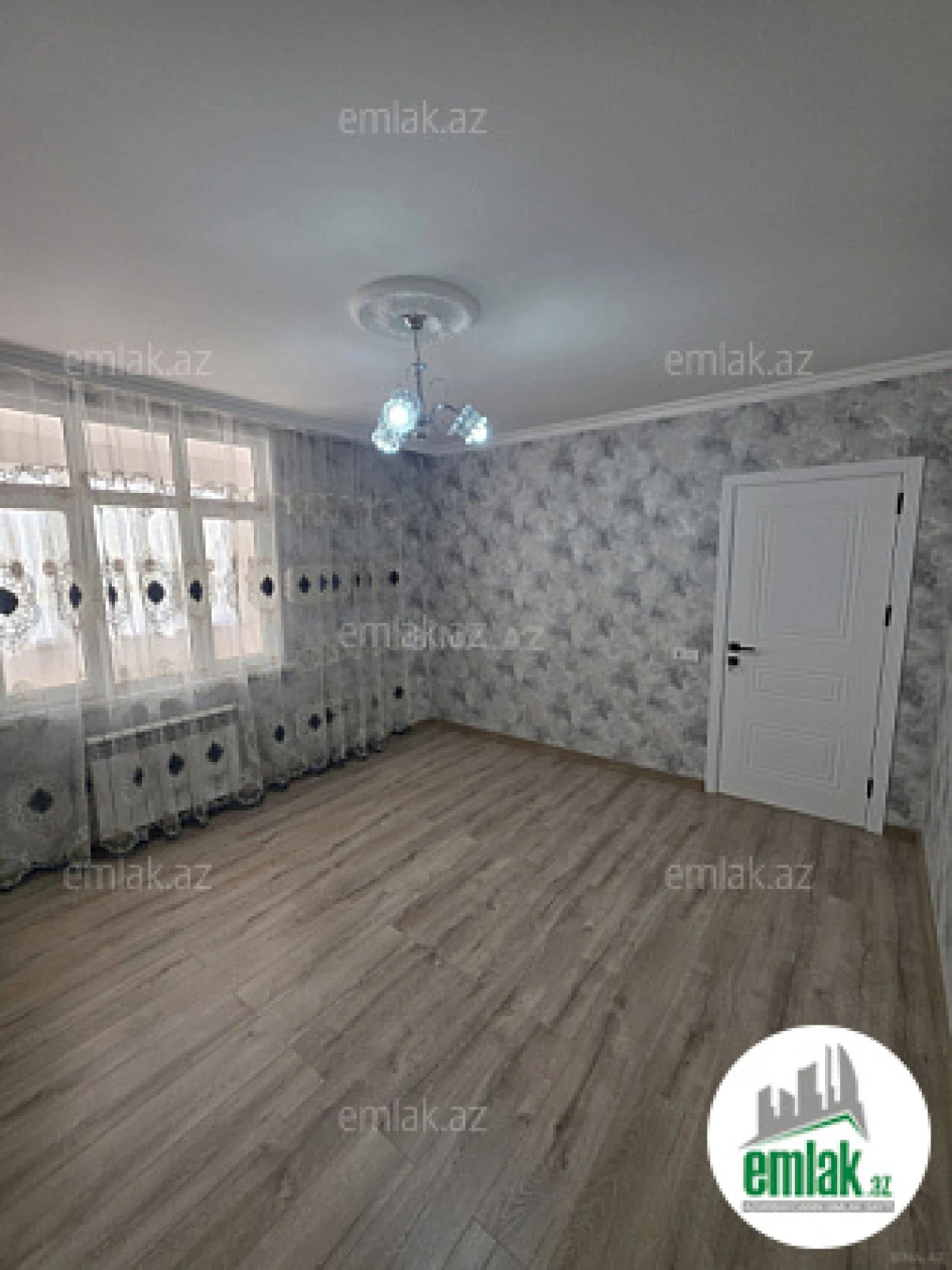 Satılır 3 otaqlı köhnə tikili 80 m²