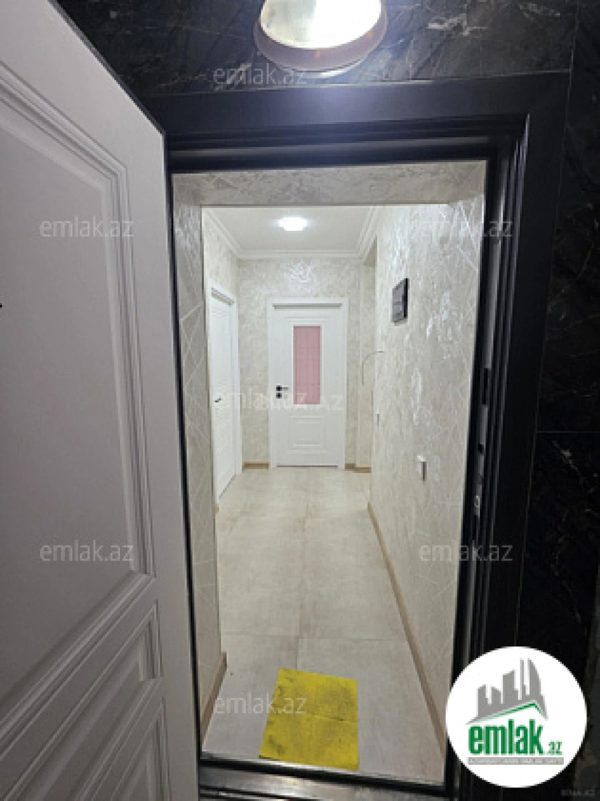 Satılır 3 otaqlı köhnə tikili 80 m²