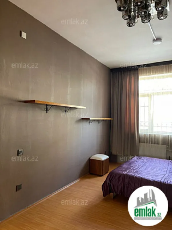 Satılır 3 otaqlı yeni tikili 137 m²