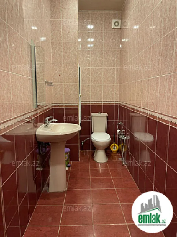 Satılır 3 otaqlı yeni tikili 137 m²