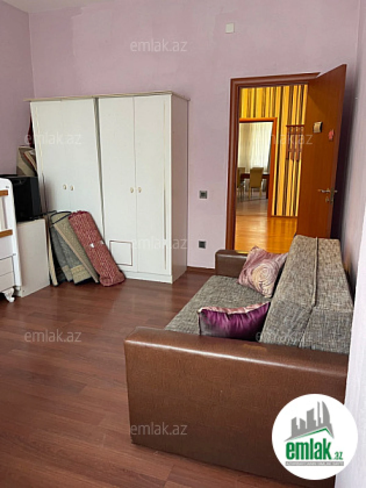 Satılır 3 otaqlı yeni tikili 137 m²