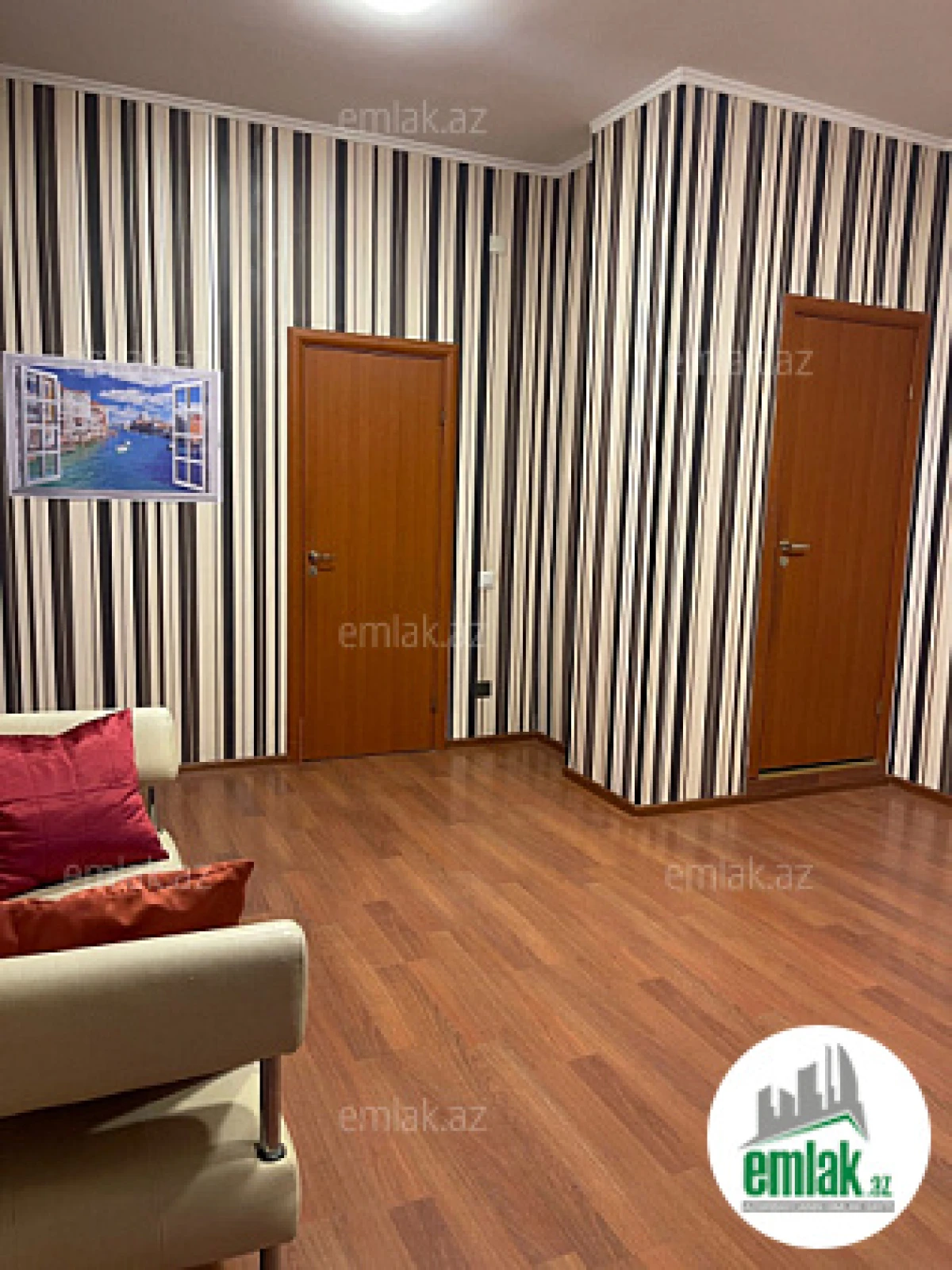 Satılır 3 otaqlı yeni tikili 137 m²