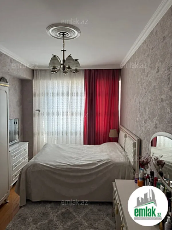 Satılır 2 otaqlı yeni tikili 70 m²