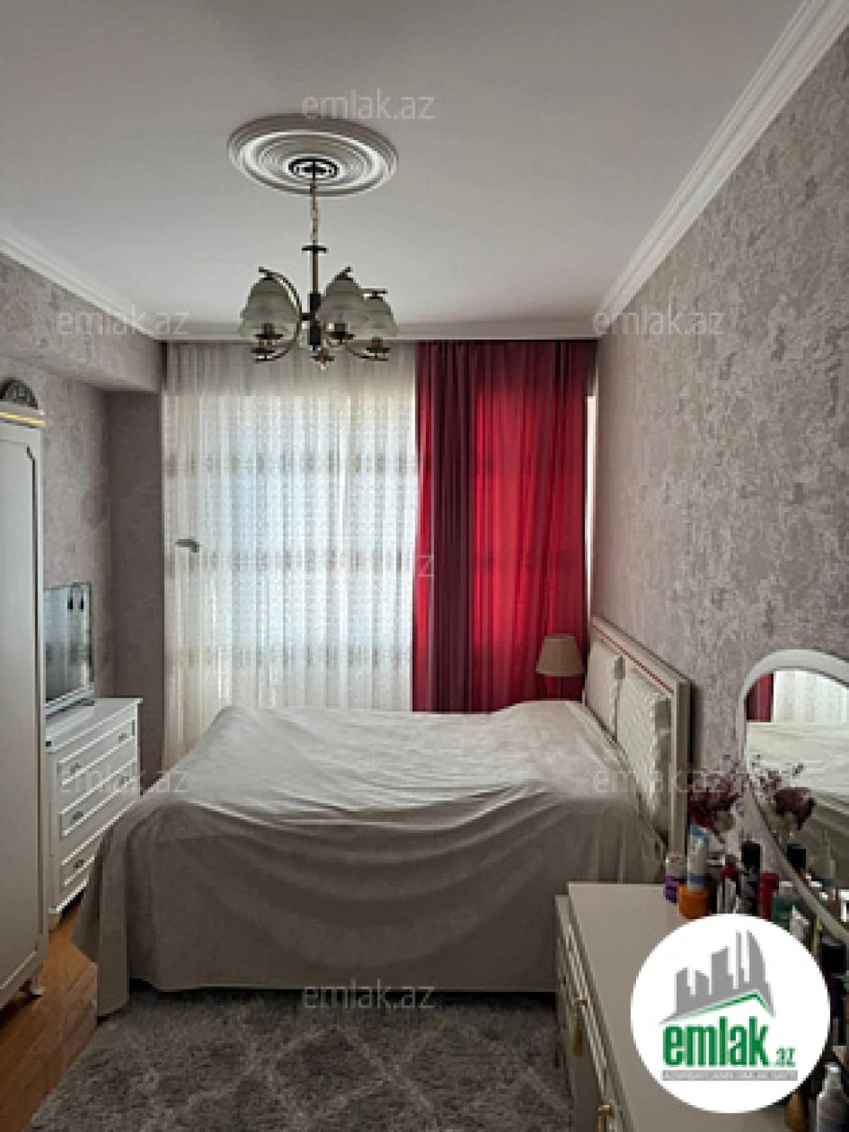 Satılır 2 otaqlı yeni tikili 70 m²