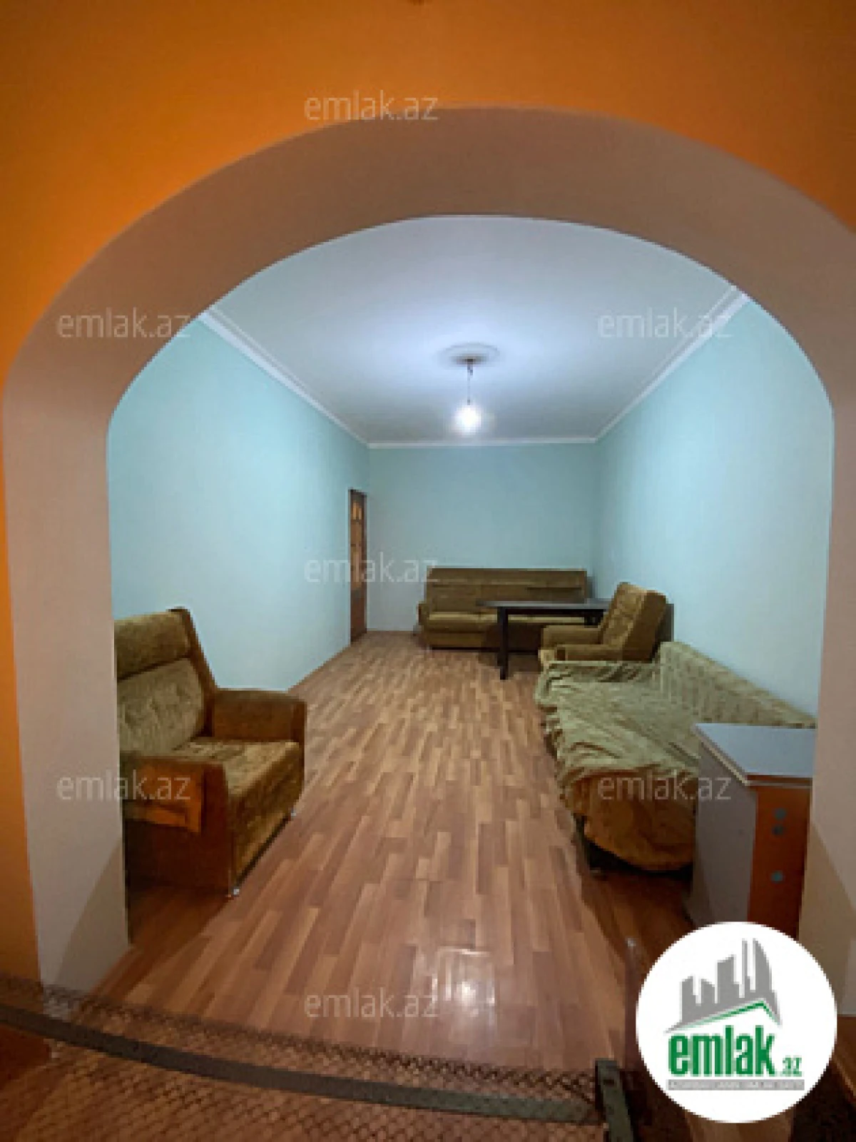 Satılır 2 otaqlı köhnə tikili 70 m²