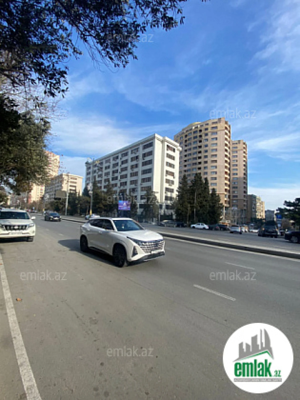 Satılır 2 otaqlı köhnə tikili 70 m²