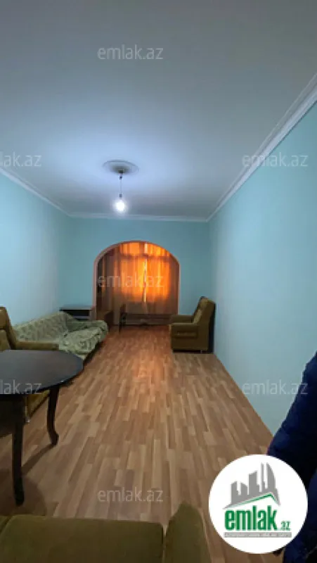 Satılır 2 otaqlı köhnə tikili 70 m²