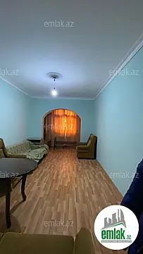 Satılır 2 otaqlı köhnə tikili 70 m²