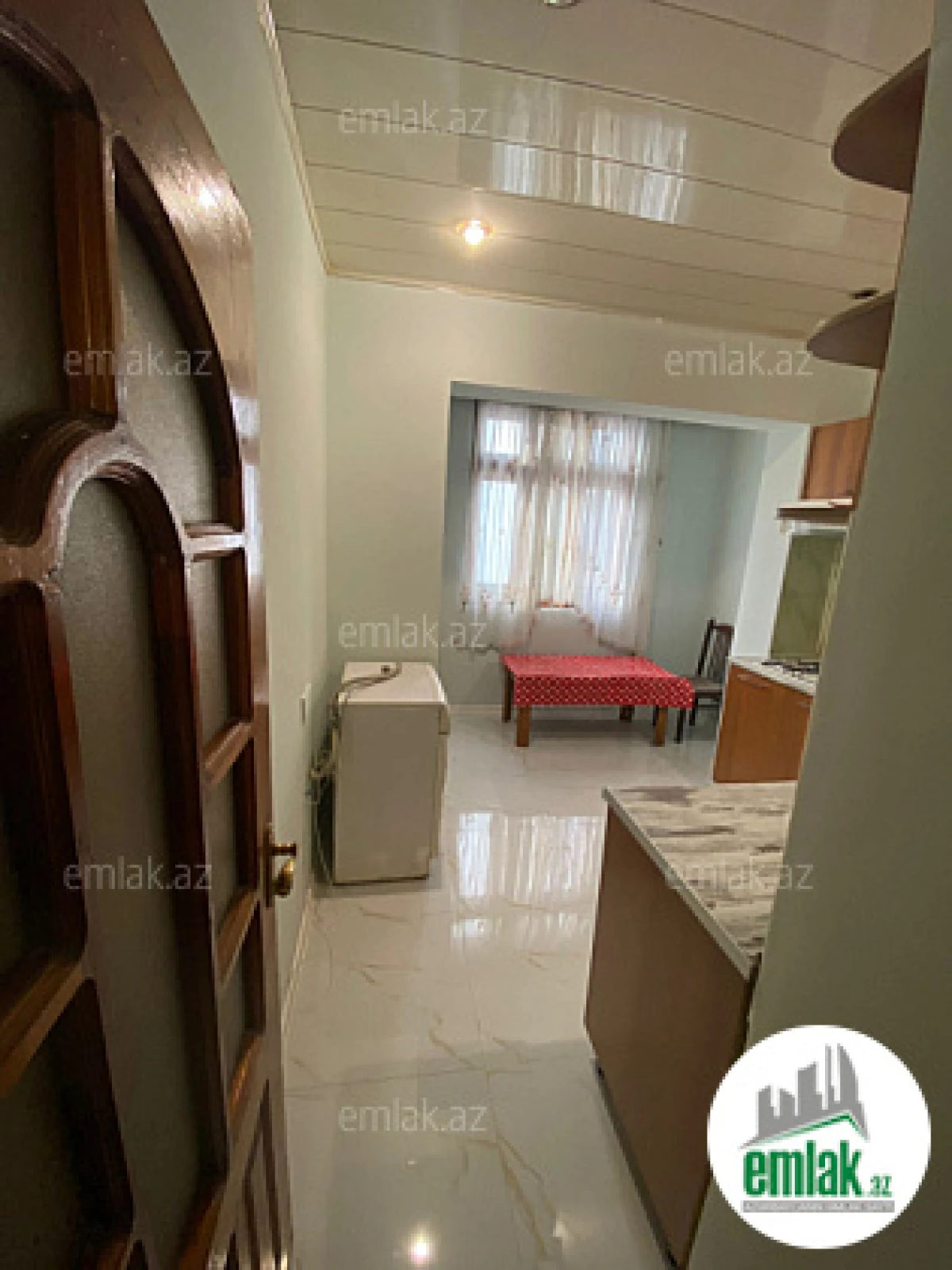 Satılır 2 otaqlı köhnə tikili 70 m²
