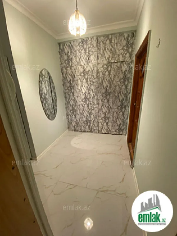 Satılır 2 otaqlı köhnə tikili 70 m²