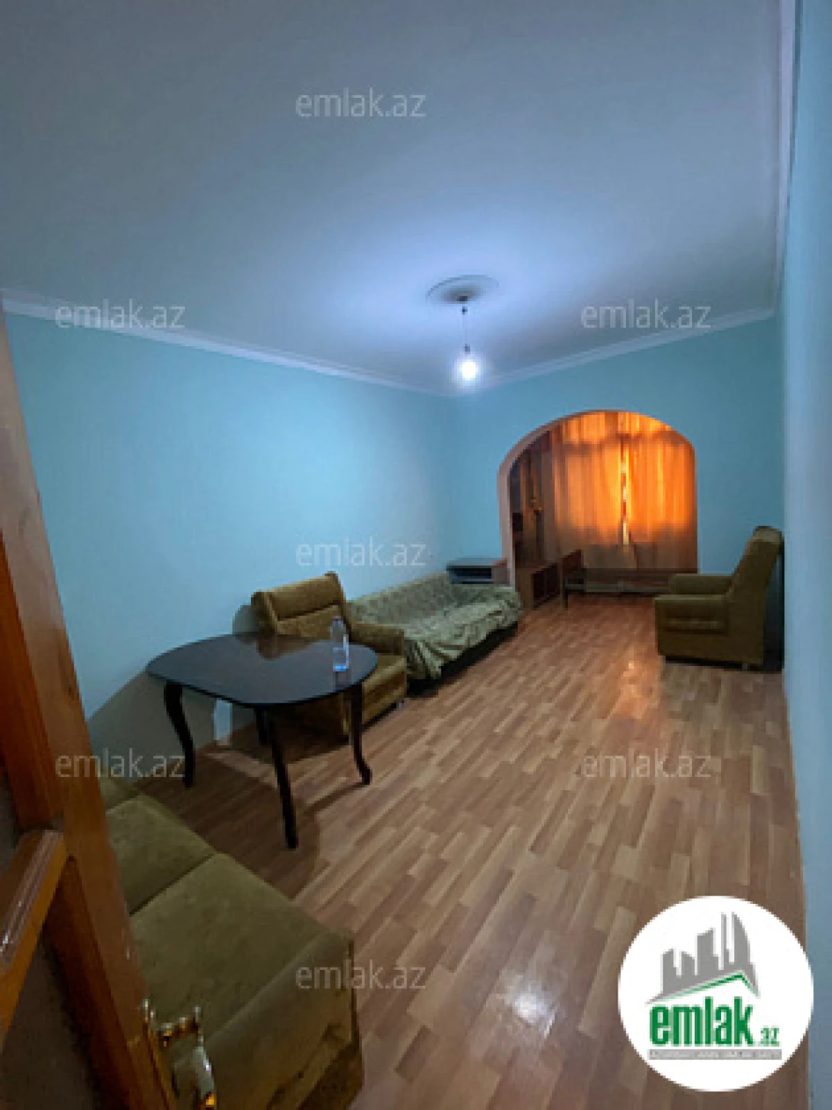 Satılır 2 otaqlı köhnə tikili 70 m²