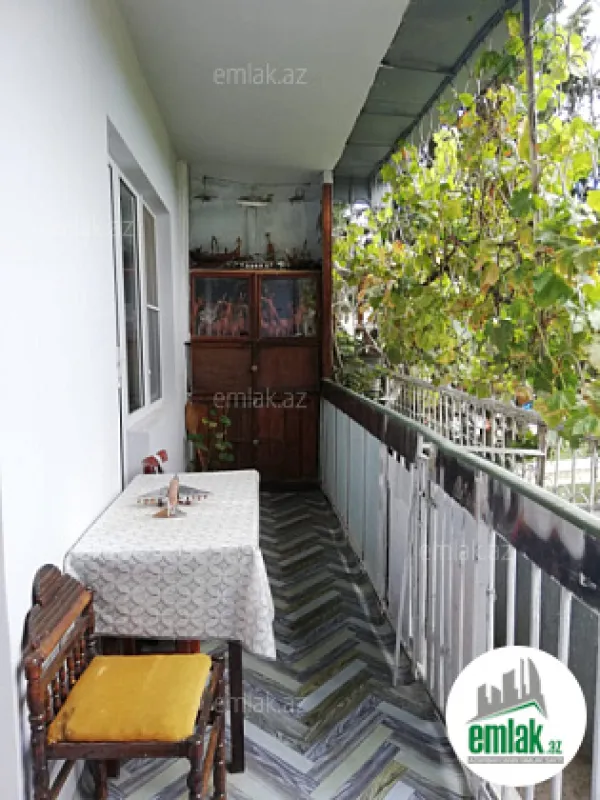 Satılır 3 otaqlı köhnə tikili 80 m²