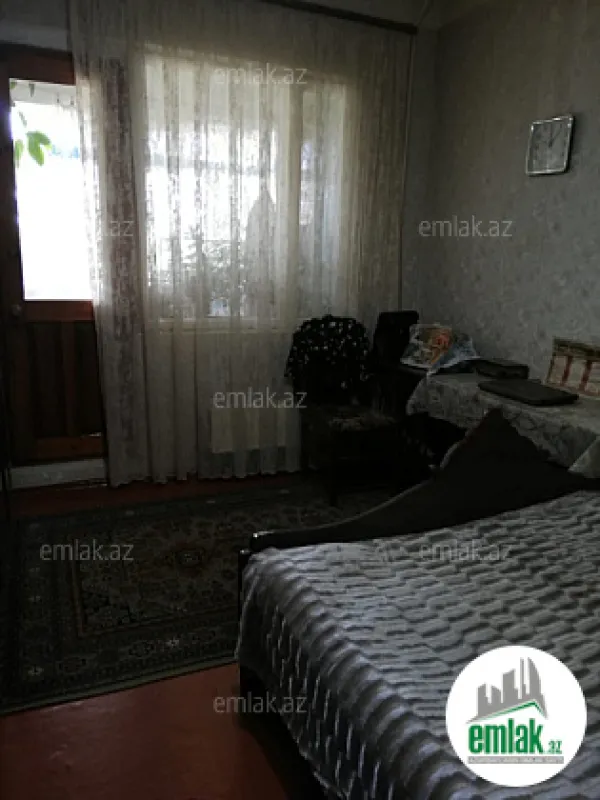Satılır 3 otaqlı köhnə tikili 80 m²