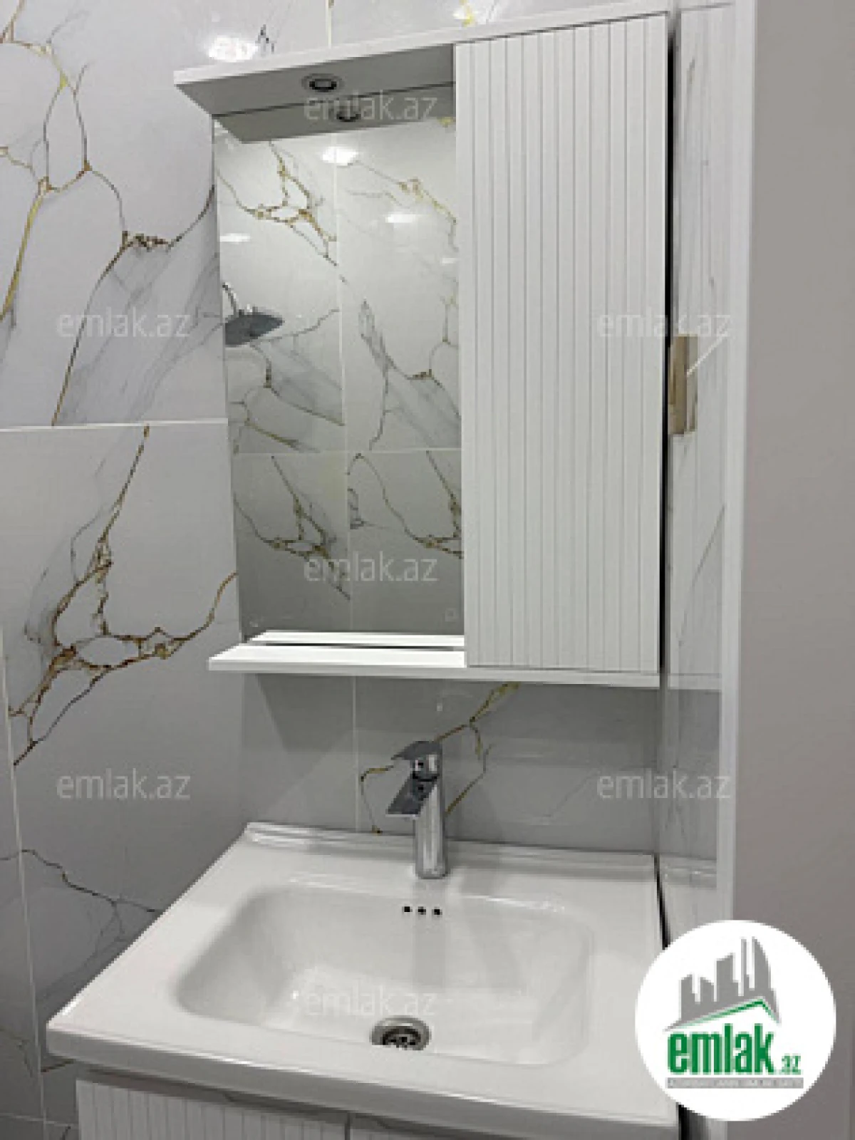 Satılır 2 otaqlı yeni tikili 60 m²