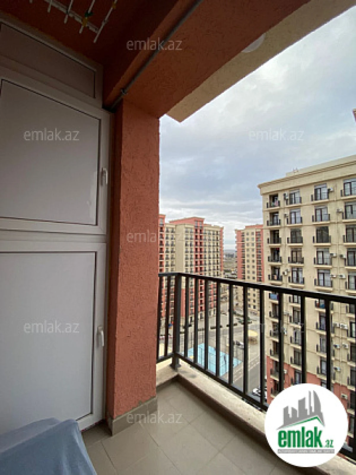 Satılır 2 otaqlı yeni tikili 61 m²