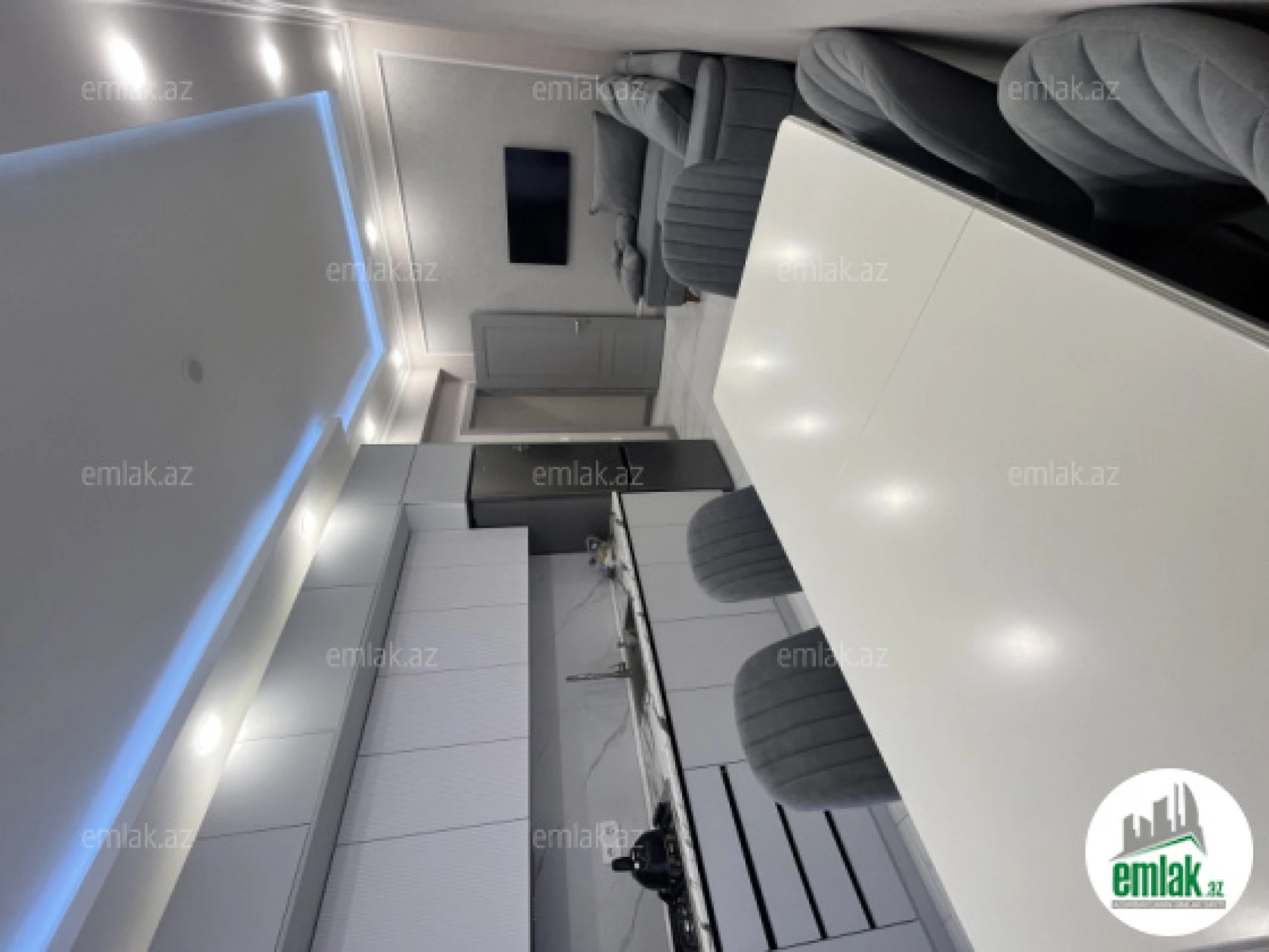 Satılır 2 otaqlı yeni tikili 61 m²